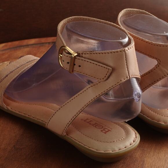 Born Sandals Womens SZ 9M Beige Mai Easy Leather Ankle Strap Comfort Flat Shoes - Picture 9 of 16